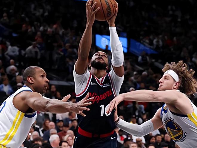 勇士逆转快船保留季后赛希望 76人晋级东部第七