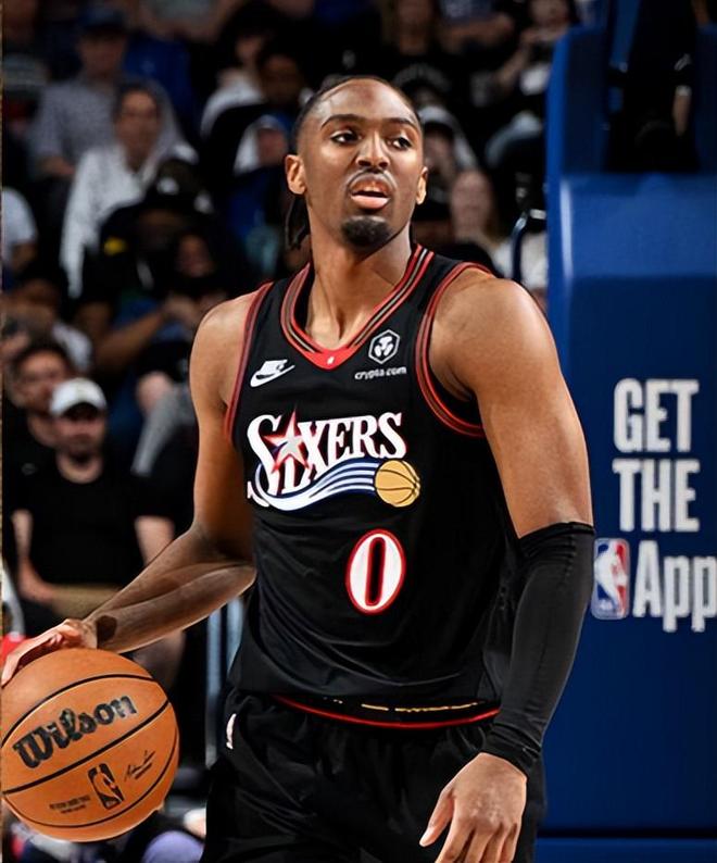 勇士逆转快船保留季后赛希望 76人晋级东部第七