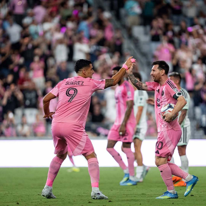 梅西领衔阿根廷首战新体育场迎战巴西