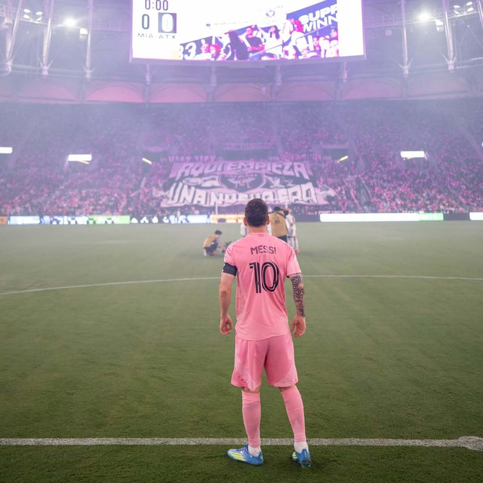 梅西领衔阿根廷首战新体育场迎战巴西