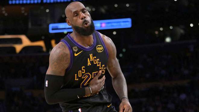 勒布朗·詹姆斯季后赛32胜0负纪录面临挑战 湖人